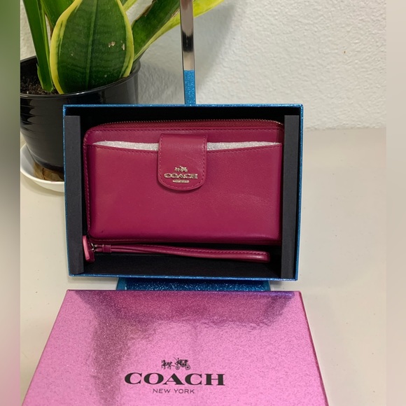 💕👜Coach Wristlet Wallet - Picture 2 of 8